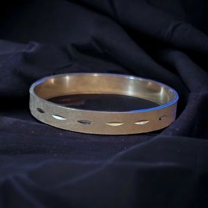 Vintage brushed silver diamond cut bangle bracelet